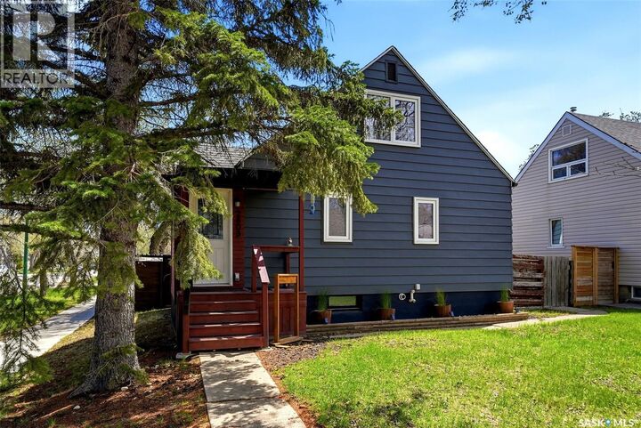 Property Photo:  2803 McTavish Street  SK S4S 2C3 