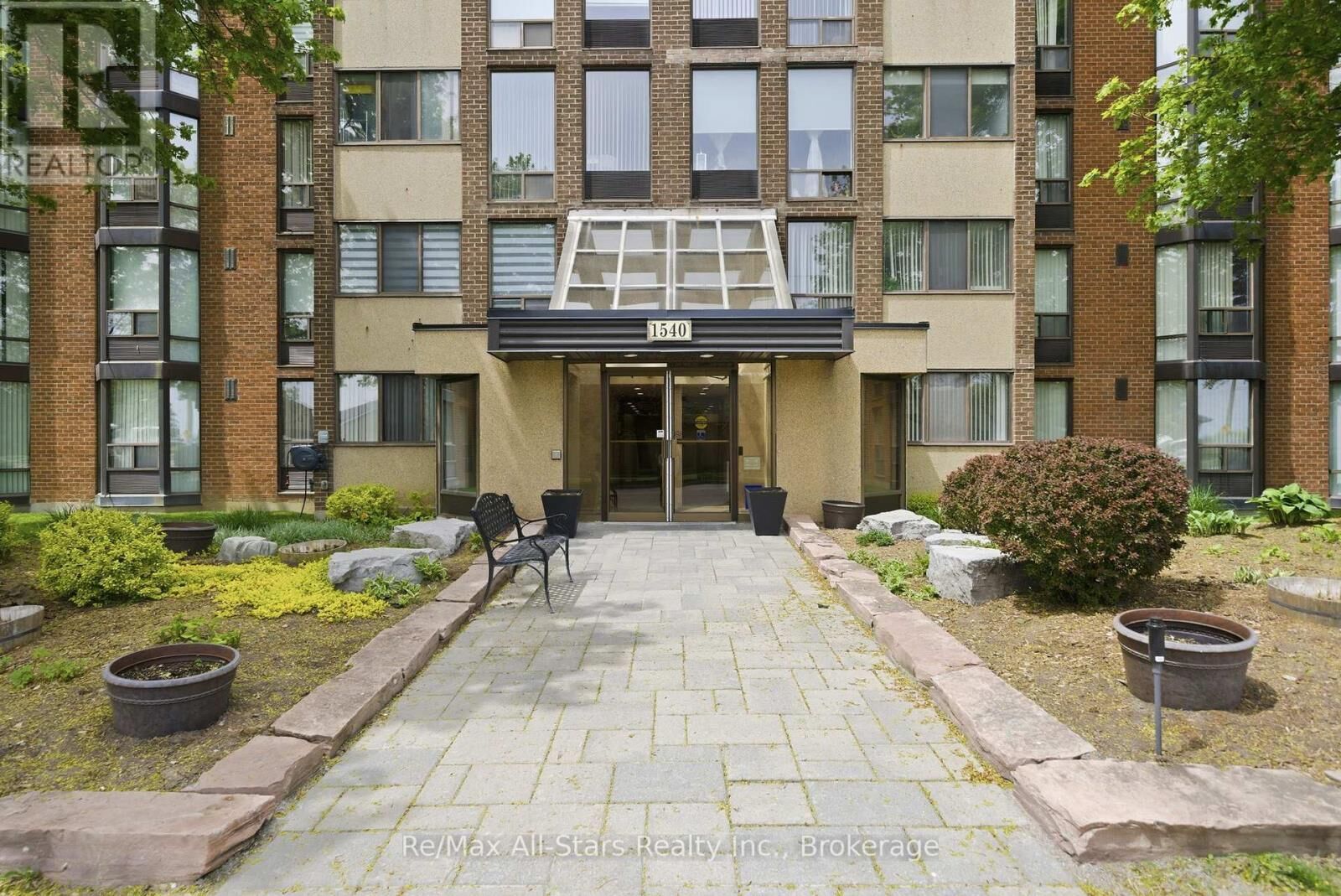 Property Photo:  1540 Pickering Parkway 301  ON L1V 3V9 