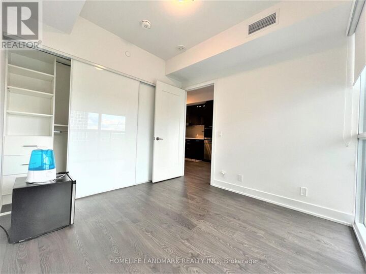 Property Photo:  11 Lillian Street 1105  ON M4S 0C3 