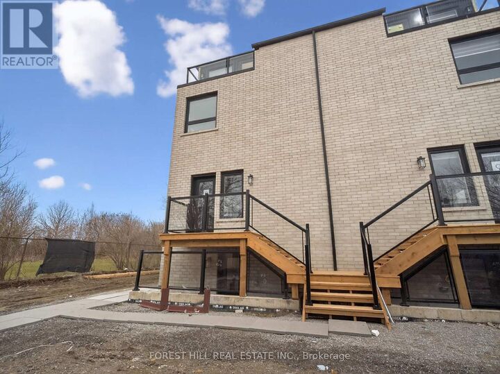 Property Photo: 1 Dunsmore Garden D ON M3H 3M1