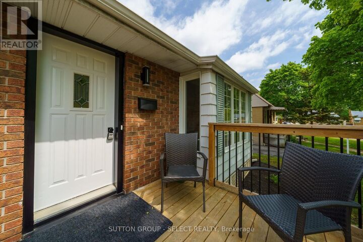 Property Photo: 50 Glass Avenue ON N5W 1Z7