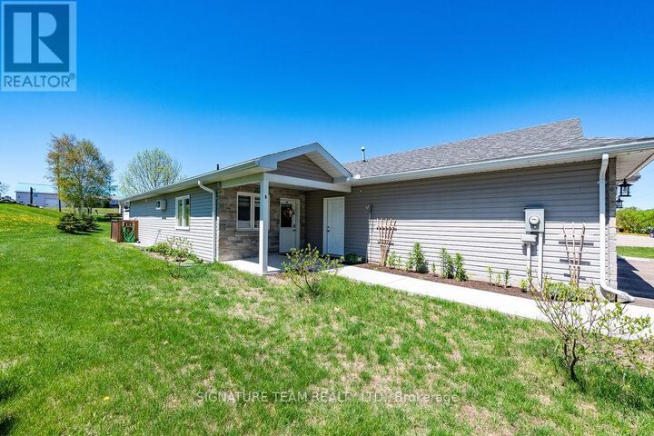 Property Photo:  516B Wellington Street South  ON K0J 1T0 