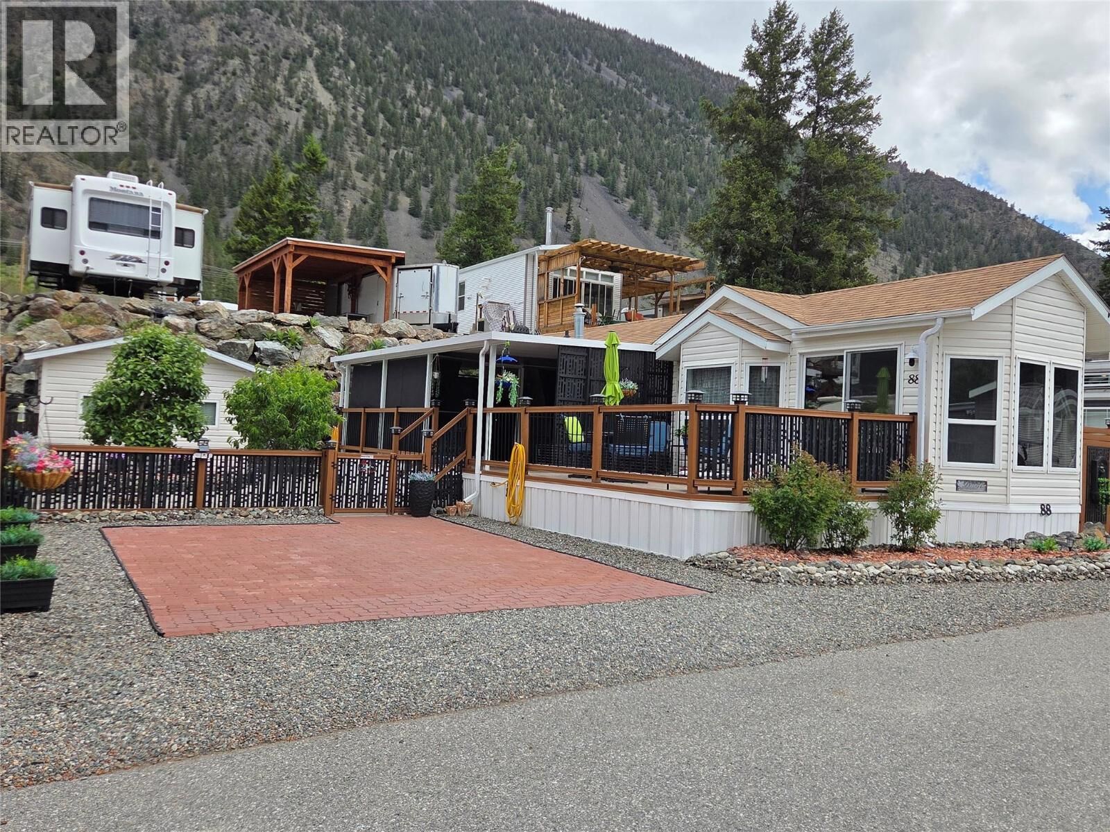 Property Photo: 4354 Highway 3 Other 88 BC V0X 1N1