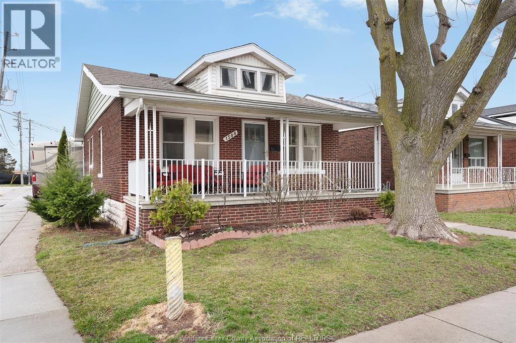 Property Photo:  1588 Marentette Avenue  ON N8X 4E3 