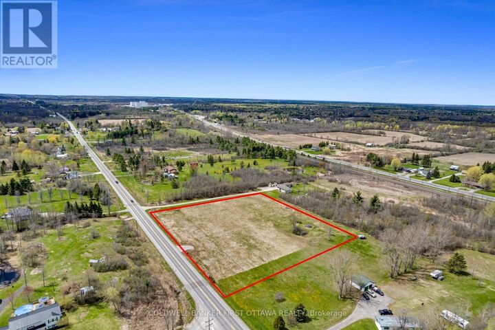 Photo de la propriété:  716 Christie Lake Road  ON K7H 3C6 
