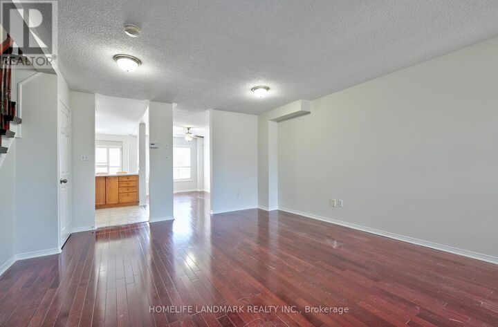Property Photo: 719 Stonebridge Avenue ON L5V 2K9