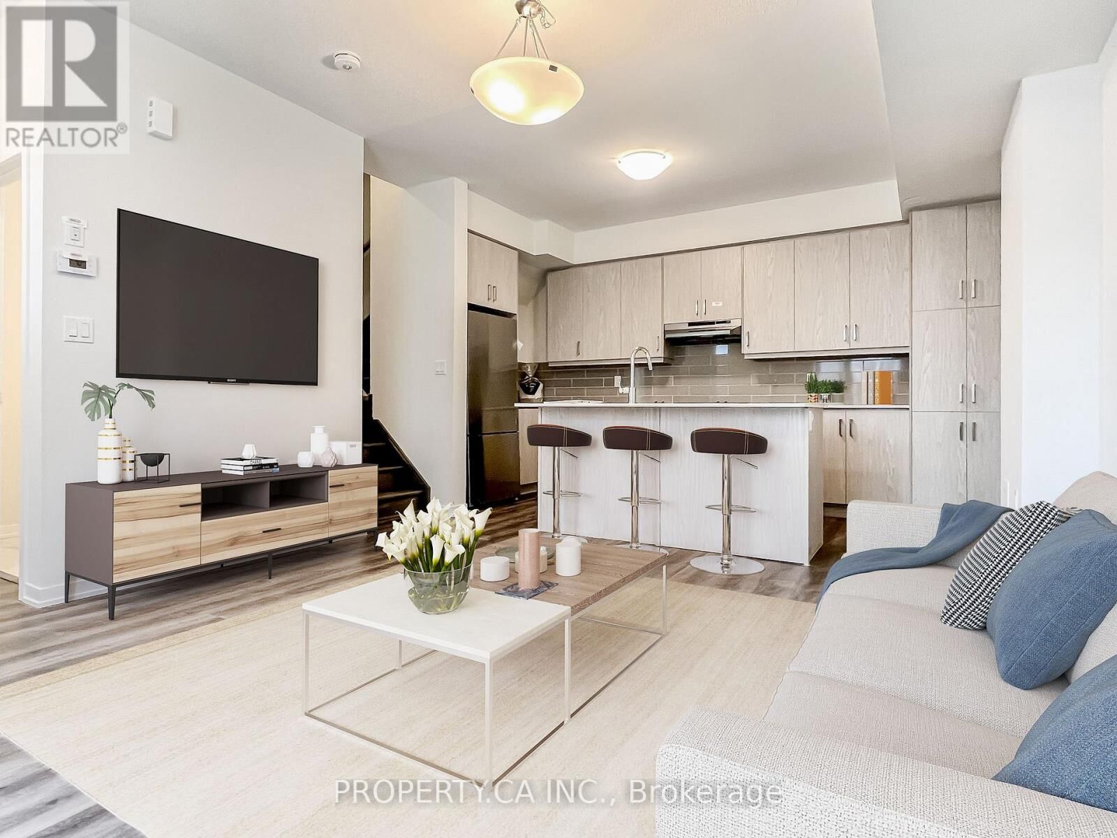 Property Photo:  31 Almond Blossom Mews 146  ON L4K 0N7 