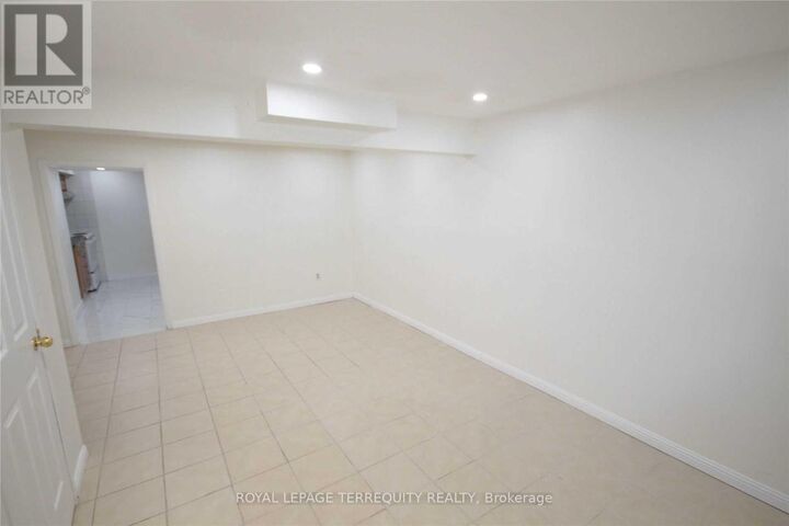 Property Photo:  111 Caronia Square Bsmnt  ON M1B 2Z9 