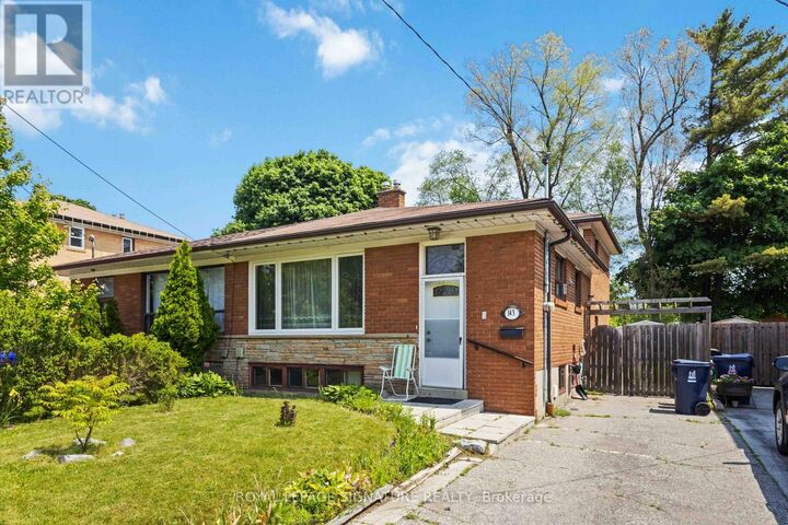 Property Photo:  143 Rodda Boulevard  ON M1E 3A1 