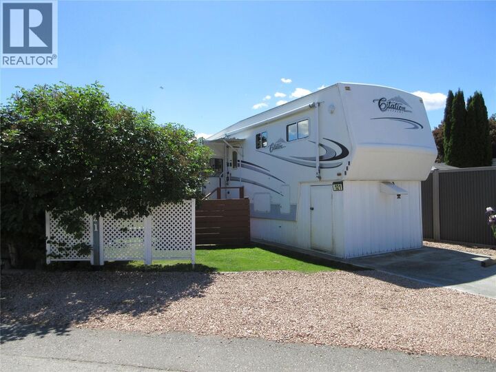 Property Photo: 415 Commonwealth Road 121 BC V4V 1P4