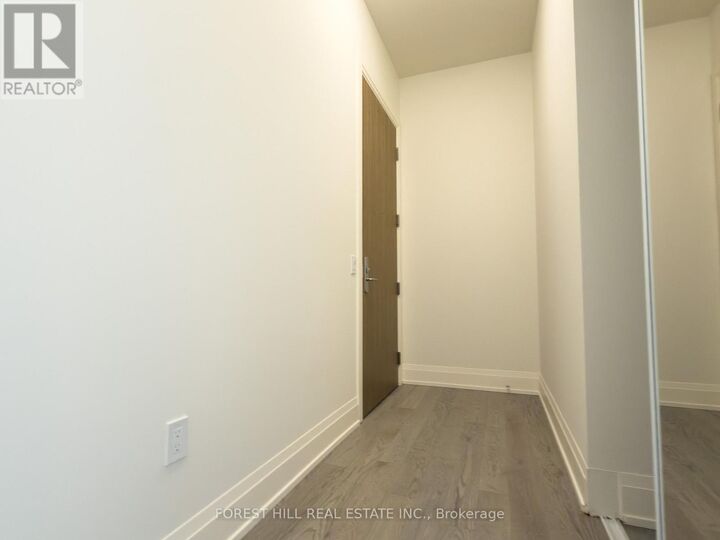 Property Photo:  27 Korda Gate Ph106  ON L4K 0P6 