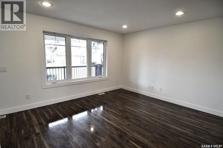 Property Photo:  242 Geary Crescent  SK S7R 0E6 