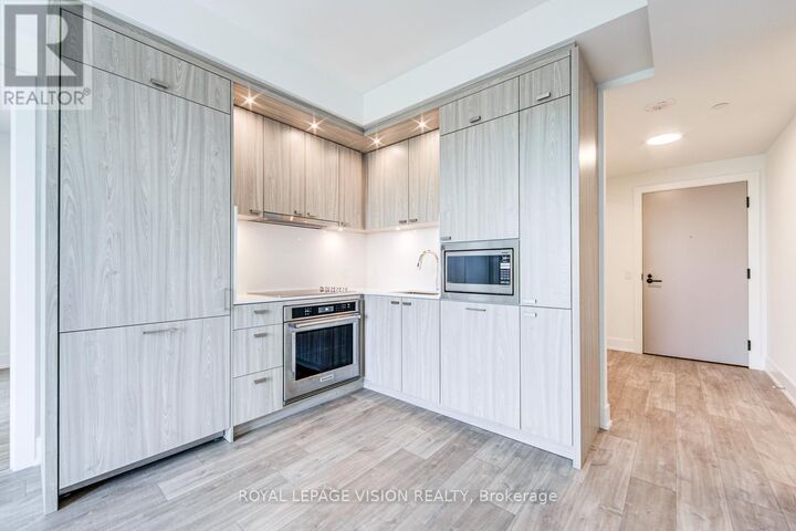 Property Photo:  858 Dupont Street 710  ON M6G 0C1 