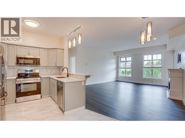 Property Photo: 2551 Shoreline Drive 412 BC V4V 2P2