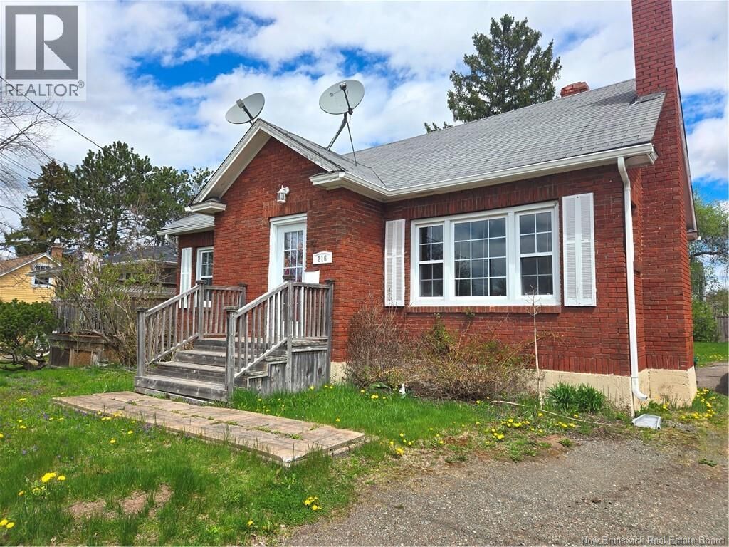Property Photo: 216 Cleveland NB E1B 1Y1