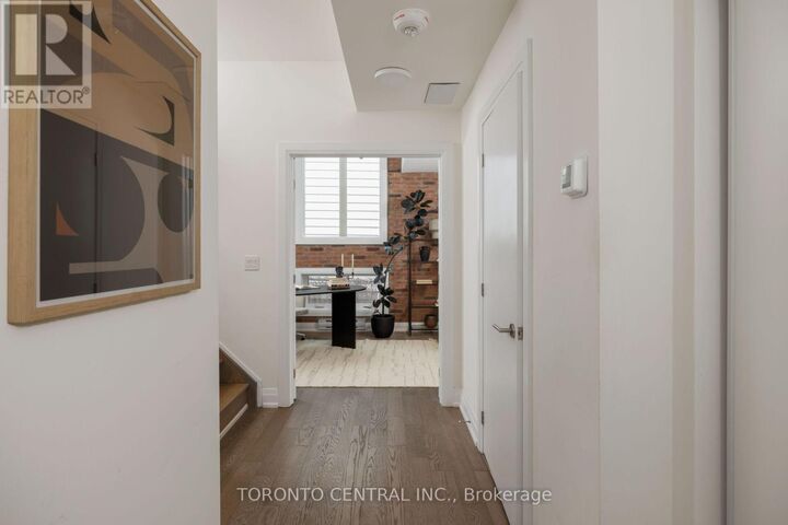 Property Photo:  175 Jones Avenue 2  ON M4M 3A2 