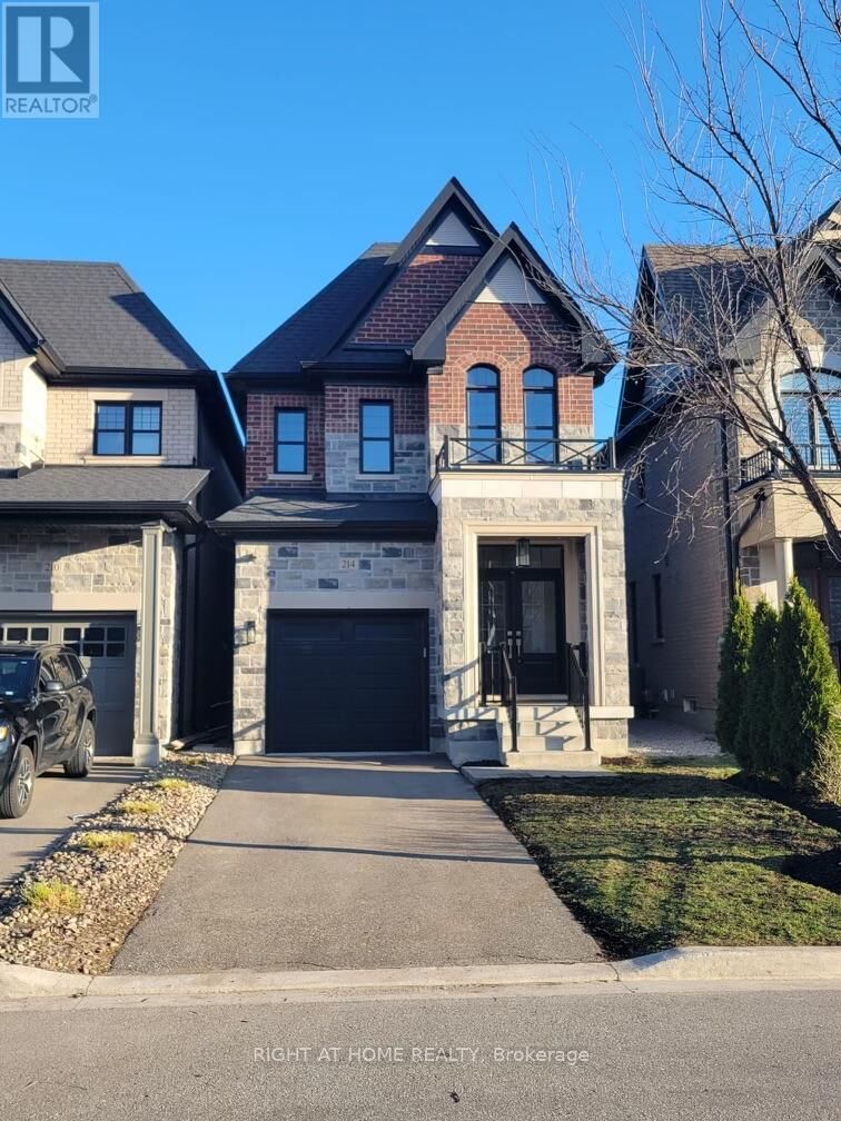 Property Photo:  214 Cranbrook Crescent  ON L4H 4K9 