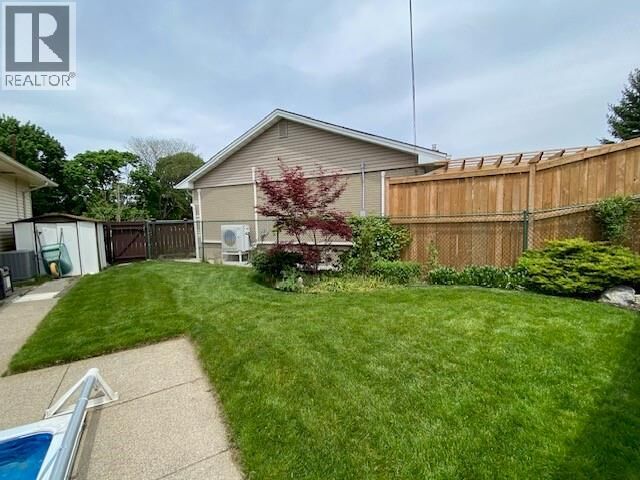 Property Photo: 875 Champlain Road ON N7V 2E9