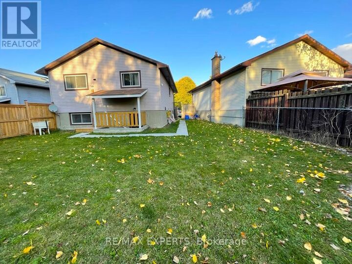 Property Photo:  46 Caprice Crescent  ON N5V 3M2 
