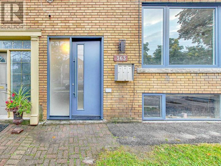 Property Photo: 363 Dalesford Road 3 ON M8Y 1H1