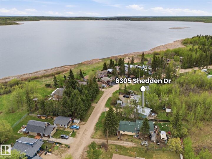 Property Photo:  6305 Shedden Drive  AB T0E 1V6 