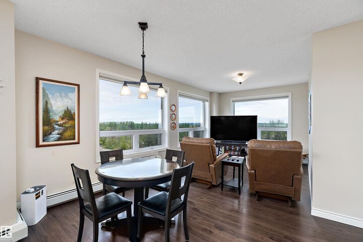 Property Photo: 33 Fifth Avenue 609 AB T7X 2C5