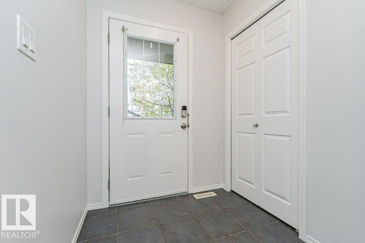Property Photo:  2314 Lemieux Place NW  AB T6R 0C2 