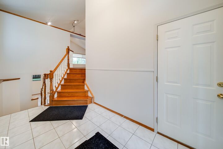Property Photo:  1130 116 Street NW  AB T6J 6X5 