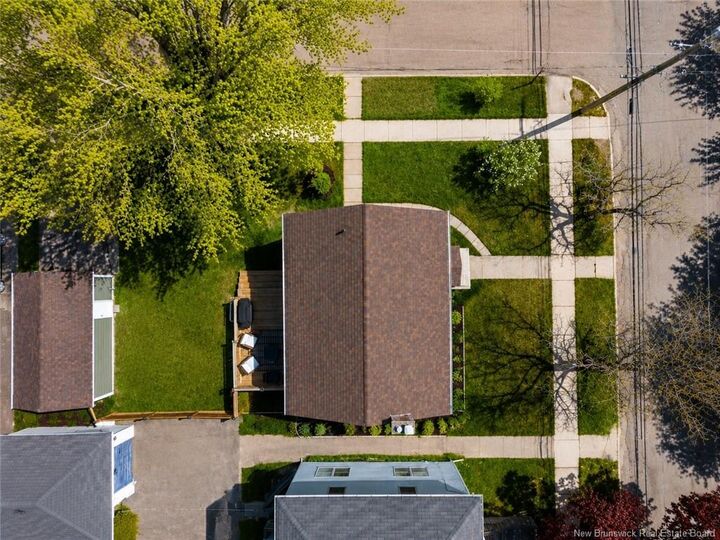 Property Photo:  73 Burlington Avenue  NB E1E 1Z4 