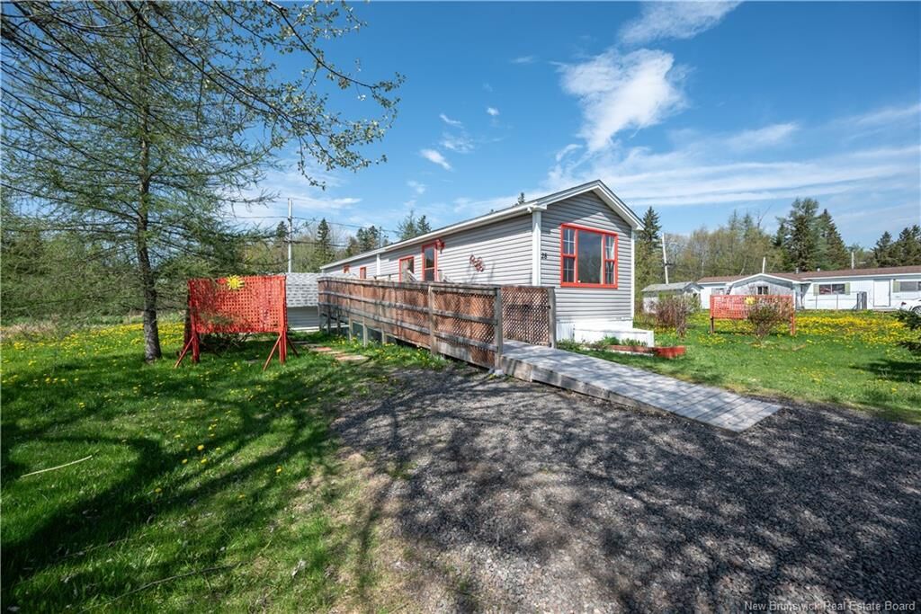 Property Photo:  28 Raworth Avenue  NB E1H 1J6 