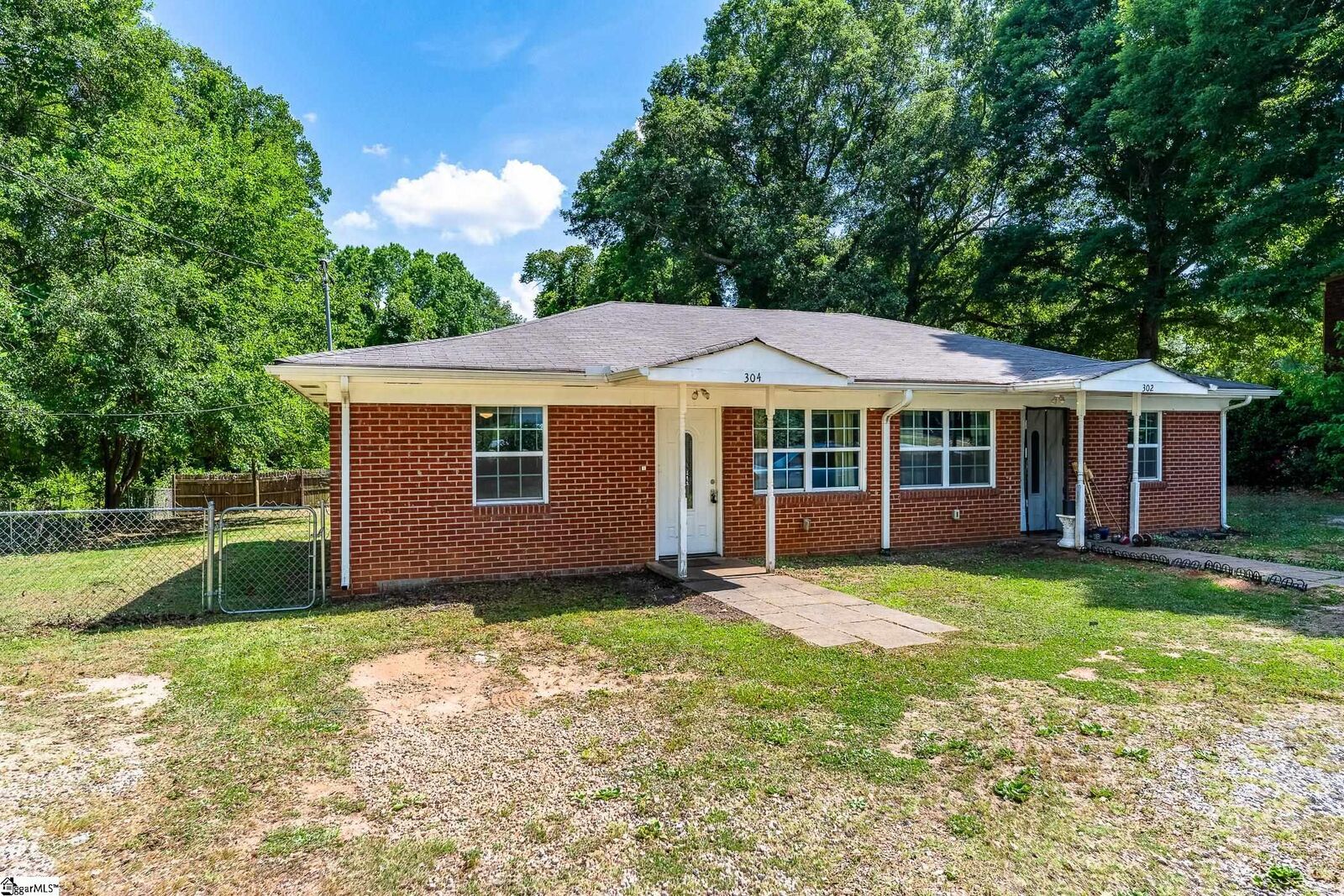 Property Photo:  302 Churchill Circle  SC 29605 