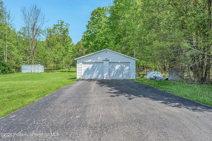 Property Photo:  108 George Drive  PA 18436 