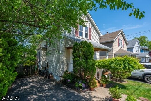 Property Photo:  26 Cumberland Ave  NJ 07044 