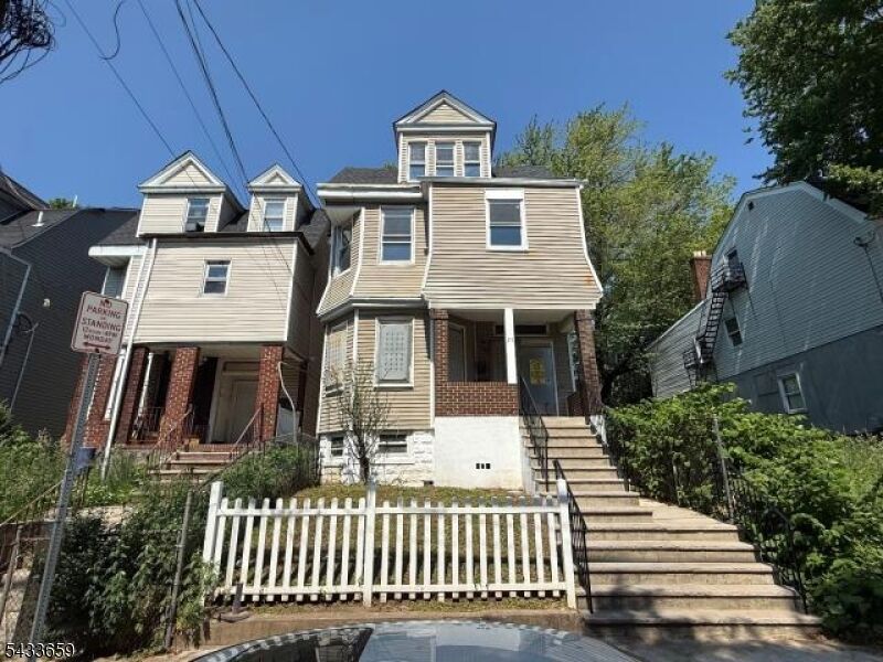 Property Photo:  27 Seymour Ave  NJ 07108 