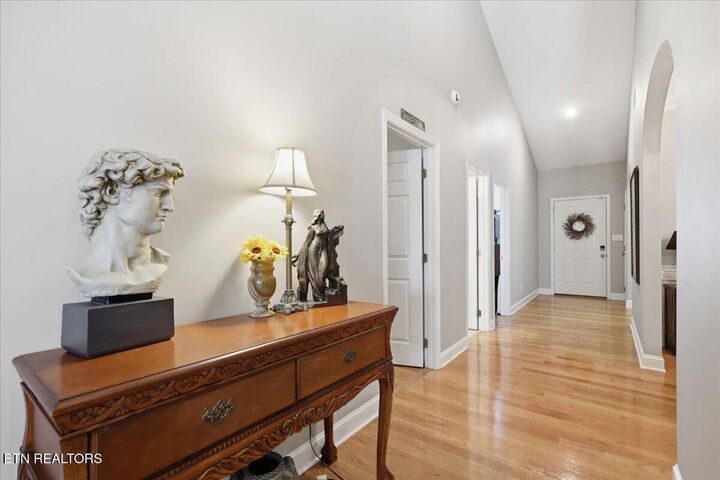 Property Photo:  2100 Madison Grove Lane  TN 37922 