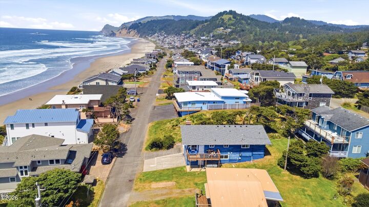 Property Photo: 5146 NW Jetty Avenue OR 97367