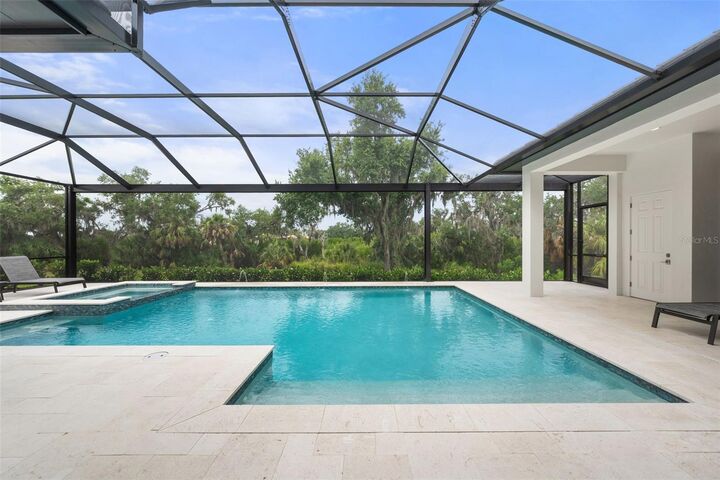 Property Photo:  11721 Rive Isle Run  FL 34219 
