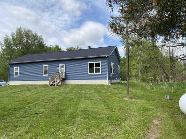 Property Photo:  3929 Sheridan Road  MI 48022 