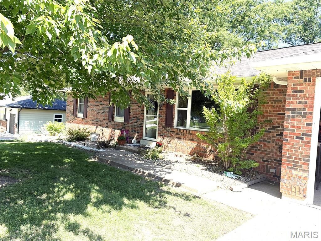Property Photo:  727 Cordes Street  MO 63366 
