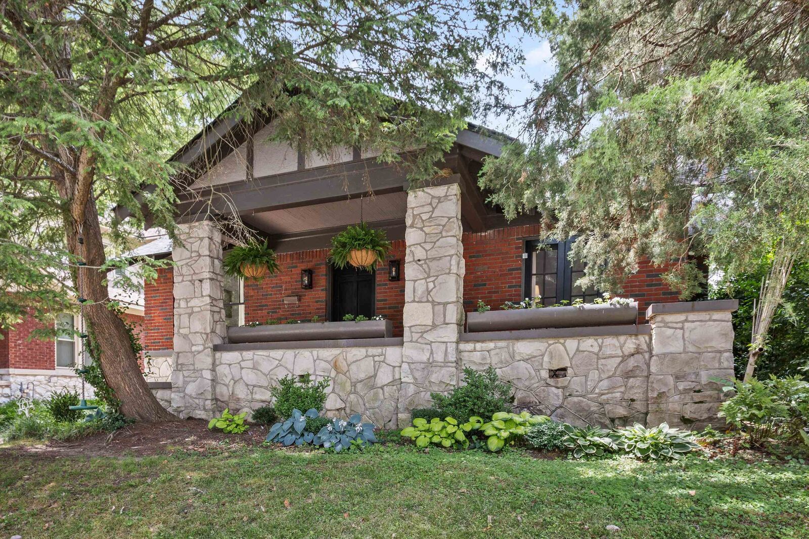 Property Photo:  1615 Linden Ave  TN 38104 