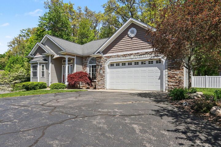 Property Photo:  5077 Shane Street  MI 49009 