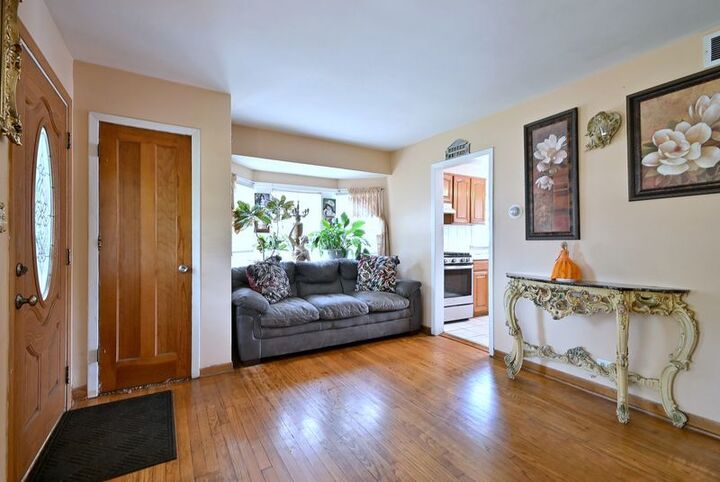 Property Photo: 236 E Armitage Avenue IL 60164