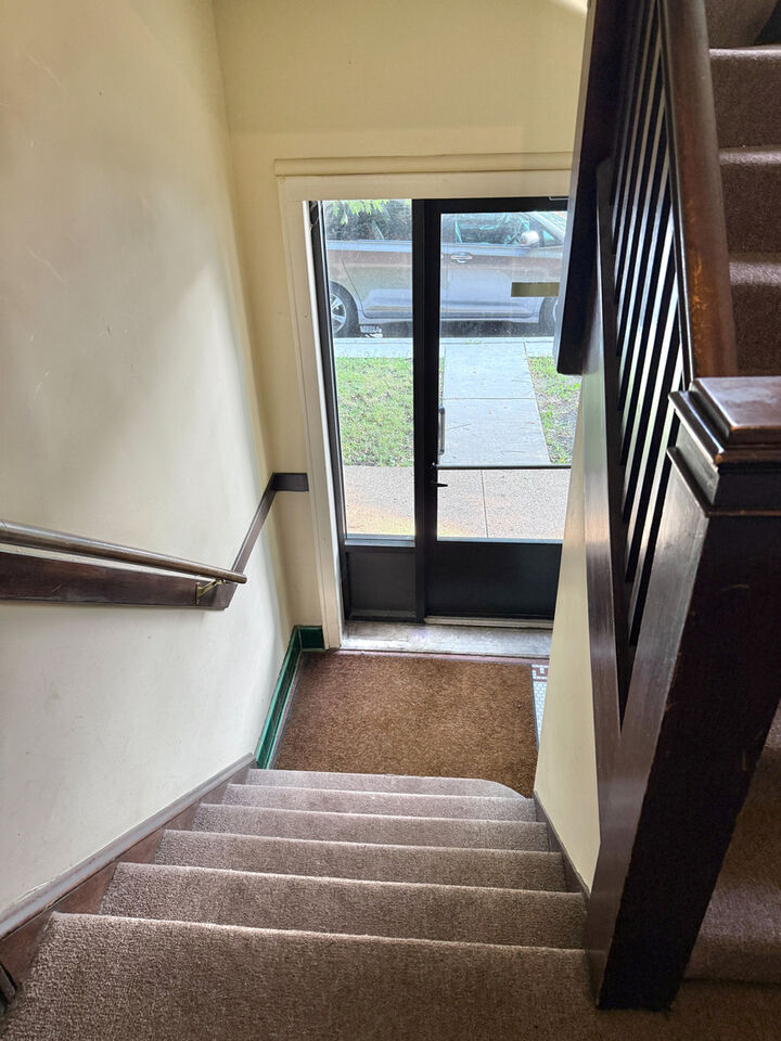 Property Photo:  5904 W Berteau Avenue 1E  IL 60634 