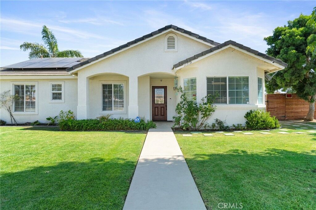 Property Photo:  11719 Hageman  CA 93312 