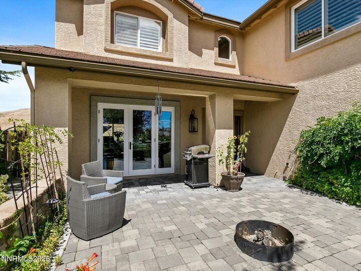 Property Photo: 7284 Glenmore Court NV 89523