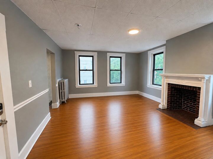 Property Photo: 10-12 Vernon Street NH 03431