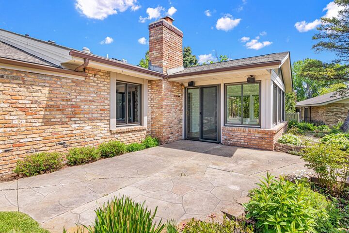 Property Photo: 1860 Juneau Lane N MN 55447