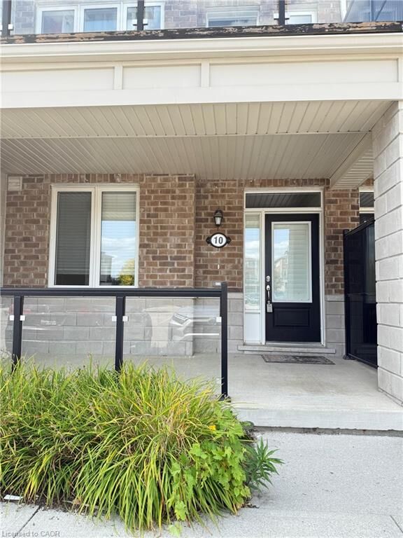 Property Photo:  10 Daylily Lane  ON N2R 0L7 