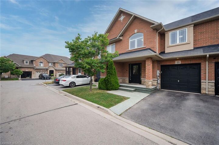 Property Photo: 23 Bellflower Boulevard ON L0R 1P0