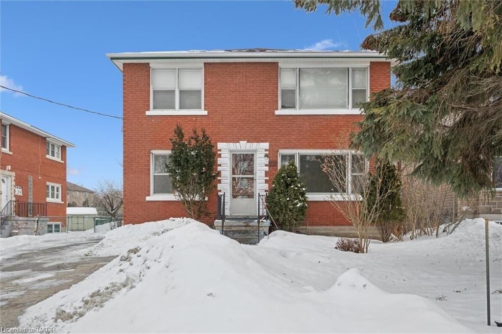 Property Photo:  715 Frederick Street  ON N2B 2B3 